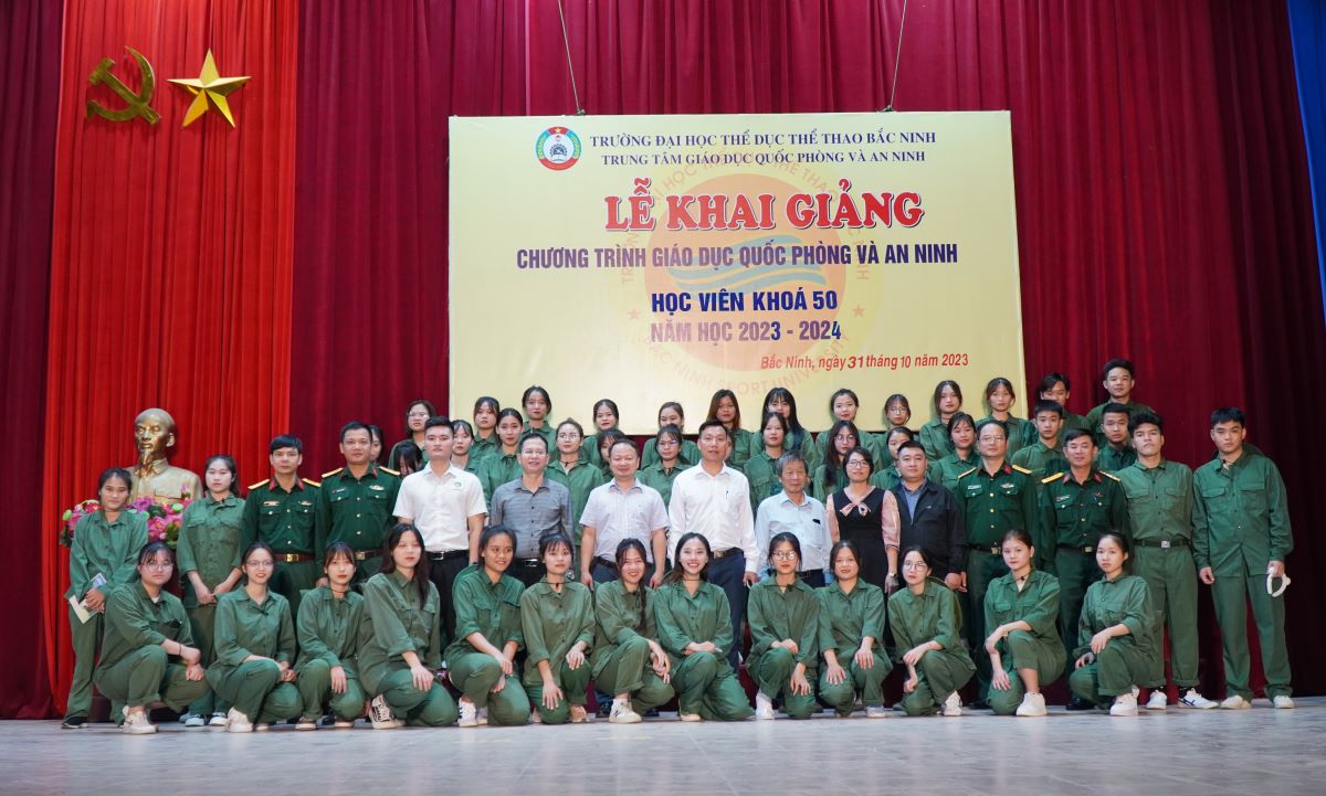 Khai giảng Khóa học Giáo dục Quốc phòng – An ninh cho sinh viên khóa 16 tại trung tâm GDQP & AN – Trường Đại học TDTT Bắc Ninh
