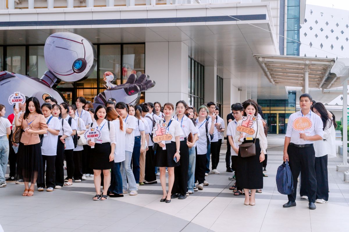 Sinh viên QTKD tham quan doanh nghiệp AEON Mall Hà Đông