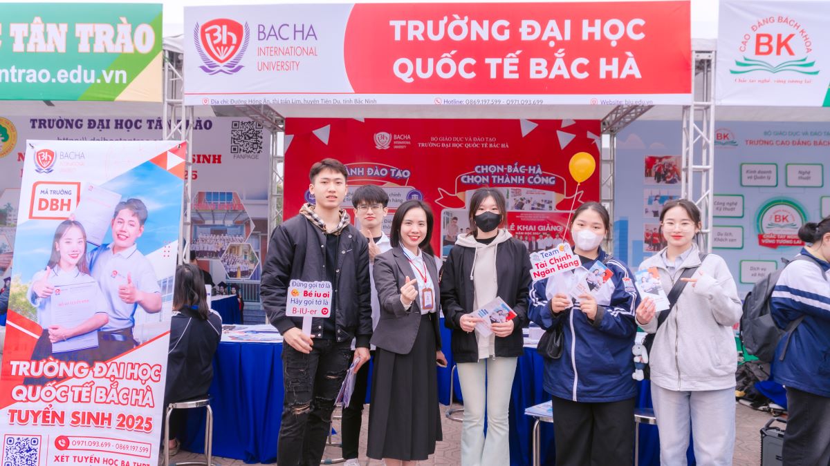 Gian hàng Đại học Quốc tế Bắc Hà tại ngày hội tư vấn tuyển sinh, hướng nghiệp tỉnh Bắc Ninh năm 2025