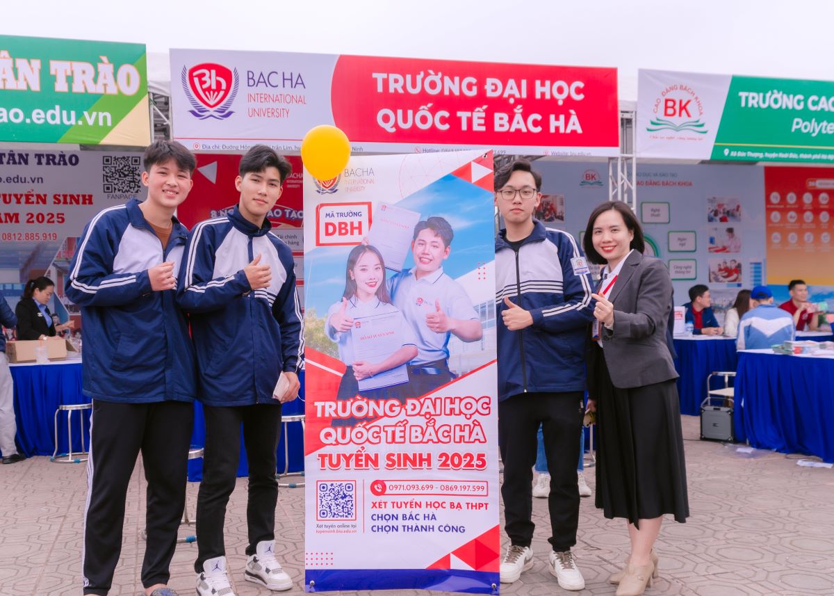 Gian hàng Đại học Quốc tế Bắc Hà tại ngày hội tư vấn tuyển sinh, hướng nghiệp tỉnh Bắc Ninh năm 2025