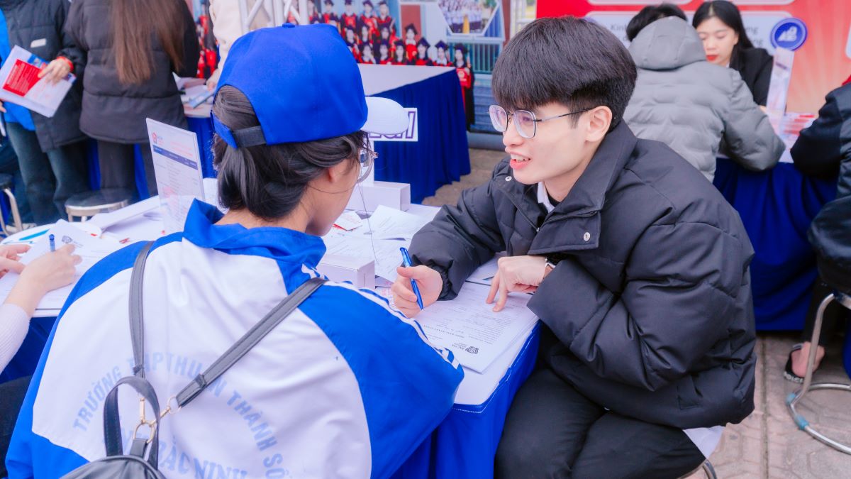 Gian hàng Đại học Quốc tế Bắc Hà tại ngày hội tư vấn tuyển sinh, hướng nghiệp tỉnh Bắc Ninh năm 2025