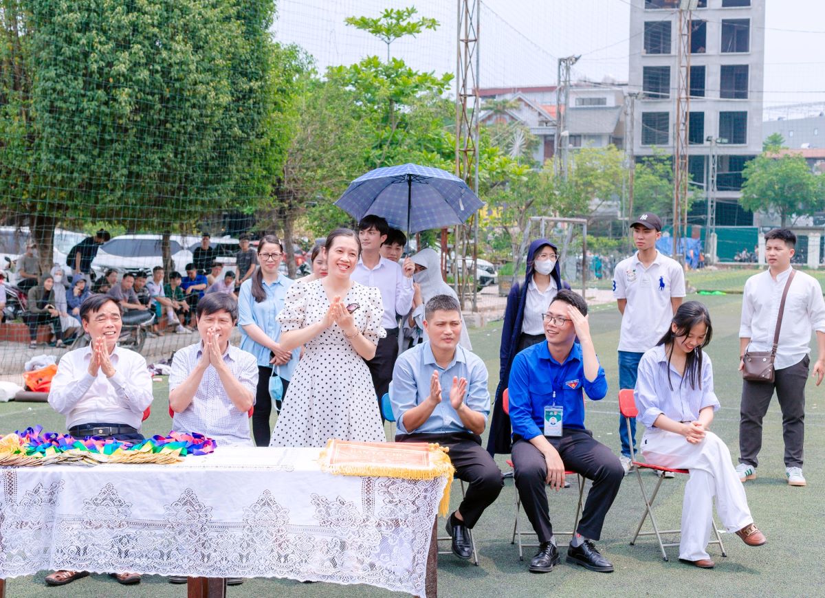 chung kết giải bóng đá giao hữu sinh viên 2025